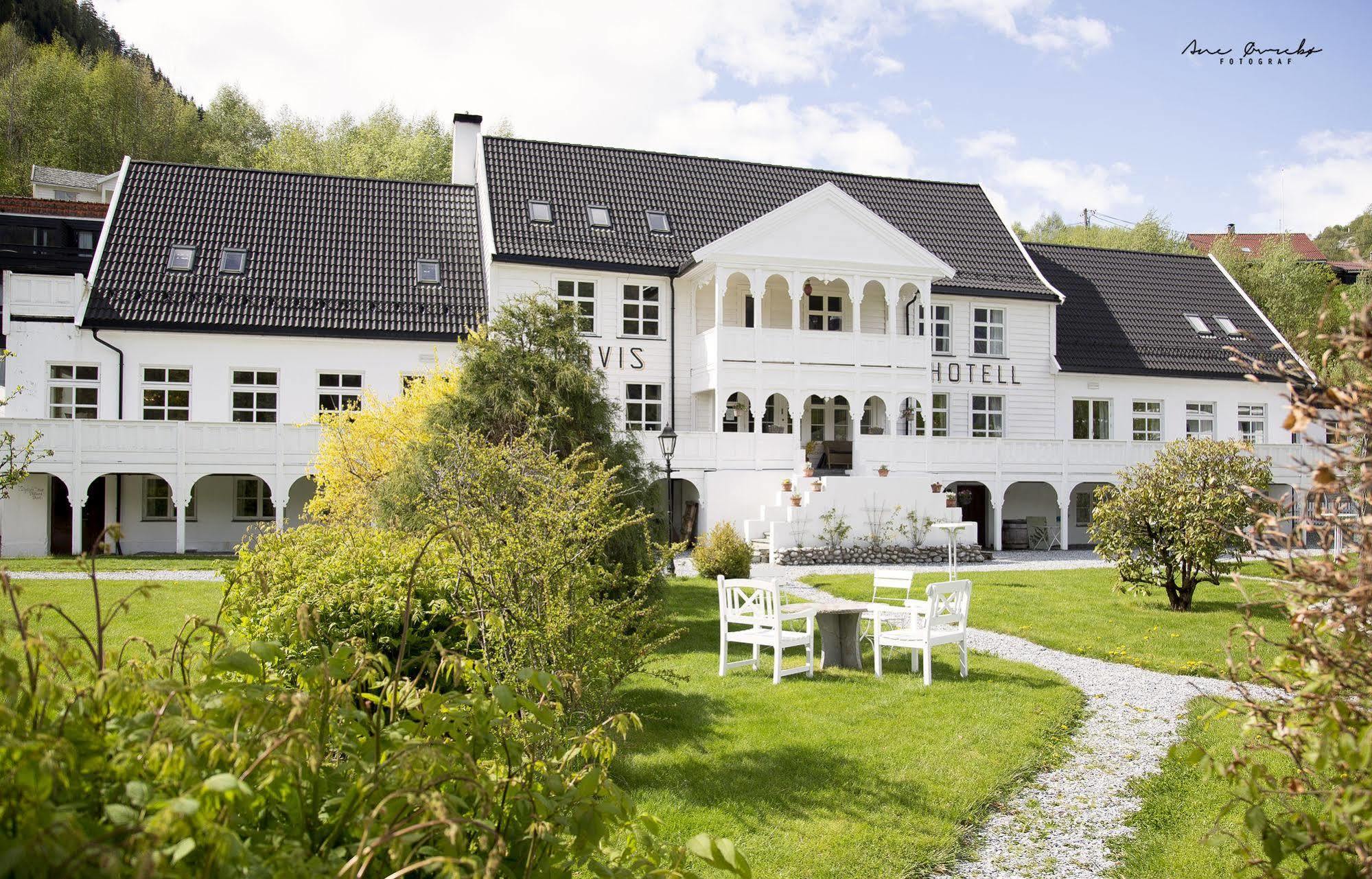 Torvis Hotel Luster Exterior foto