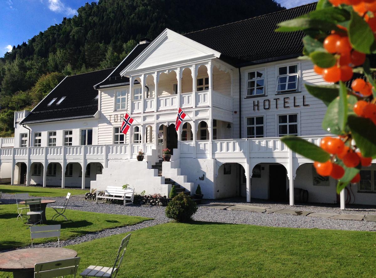 Torvis Hotel Luster Exterior foto