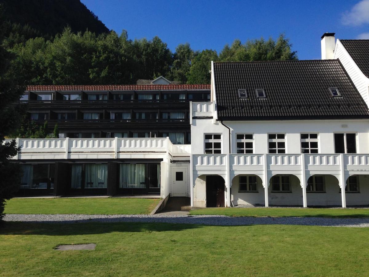 Torvis Hotel Luster Exterior foto