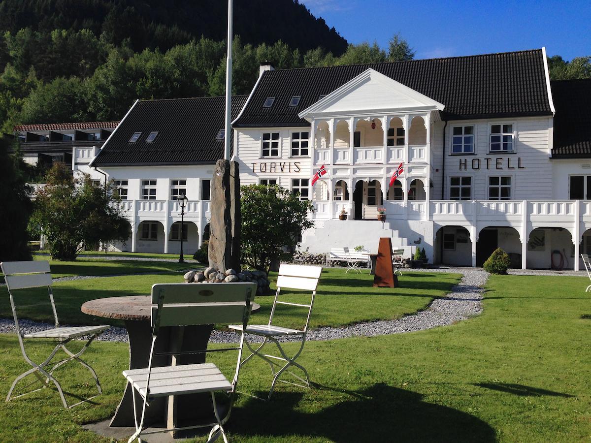 Torvis Hotel Luster Exterior foto